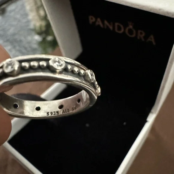 Pandora silver ring with crystals size 56 7 1/2 - Picture 4 of 7